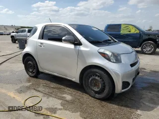 2013 Scion iQ z VIN JTNJJXB08DJ023545, wystawiony jako Copart lot #53999025 z przebiegiem 149 895 mil mil oraz Szkoda całkowita • Salvage title. Historia ofert i sprzedaży dostępna na DreamBid. Obrazek 4.