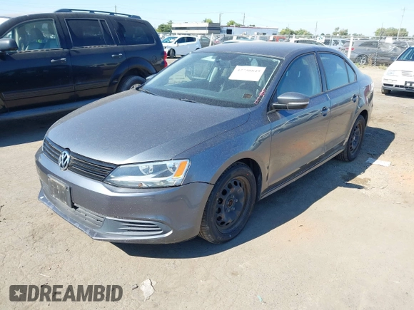 2014 Volkswagen Jetta SE с VIN 3VWD17AJ2EM227660, выставлен на аукционе IAAI как лот 42750849 с пробегом 126 489 миль миль и . История ставок и продаж доступна на DreamBid. Изображение 2.