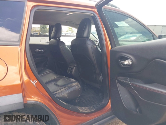 2015 Jeep Cherokee Trailhawk с VIN 1C4PJMBS8FW757154, выставлен на аукционе IAAI как лот 42591946 с пробегом 163 740 миль миль и . История ставок и продаж доступна на DreamBid. Изображение 8.