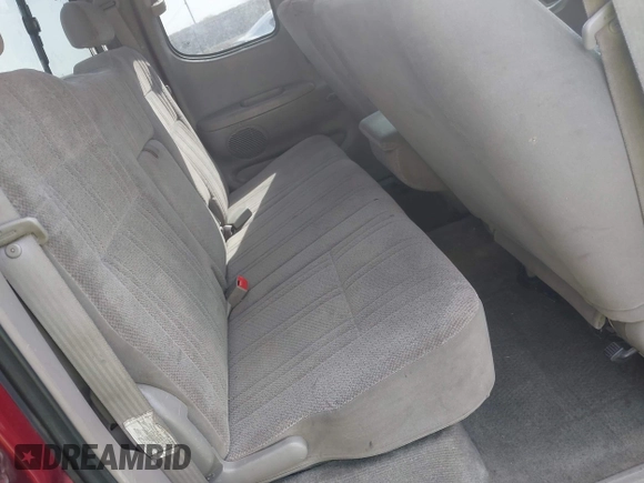 2001 Toyota Tundra SR5 with VIN 5TBRT34171S211237, listed as a IAAI auction lot 41980162 with 390,216 mi miles. Bid and sale history available at carsss.com. Image 8.