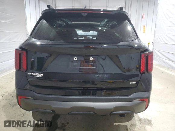 2025 Kia Sorento X-Line SX Prestige z VIN 5XYRKDJF6SG317452, wystawiony jako Copart lot #47240685 z przebiegiem 3 076 mil mil oraz Szkoda całkowita • Salvage title. Historia ofert i sprzedaży dostępna na DreamBid. Obrazek 6.