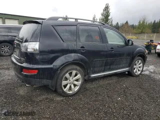2010 Mitsubishi Outlander XLS with VIN JA4JT4AX4AZ009743, listed as a Copart auction lot 52824925 with 117,984 mi miles and Clean Title. Bid and sale history available at carsss.com. Image 3.