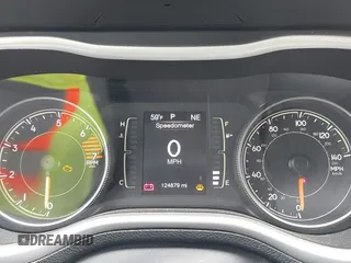 2017 Jeep Cherokee Sport с VIN 1C4PJLABXHW643669, выставлен на аукционе IAAI как лот 41745113 с пробегом 124 879 миль миль и . История ставок и продаж доступна на DreamBid. Изображение 7.