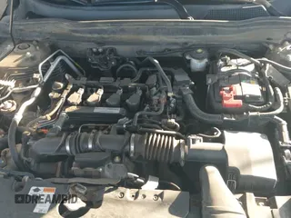 2018 Honda Accord Sport z VIN 1HGCV1F3XJA242815, wystawiony jako IAAI lot #41411348 z przebiegiem 62 654 mil mil oraz . Historia ofert i sprzedaży dostępna na DreamBid. Obrazek 18.