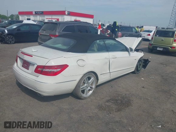2012 Mercedes-Benz E 350 with VIN WDDKK5KF7CF168095, listed as a IAAI auction lot 41988817 with Not Provided miles and . Bid and sale history available at DreamBid. Image 4.