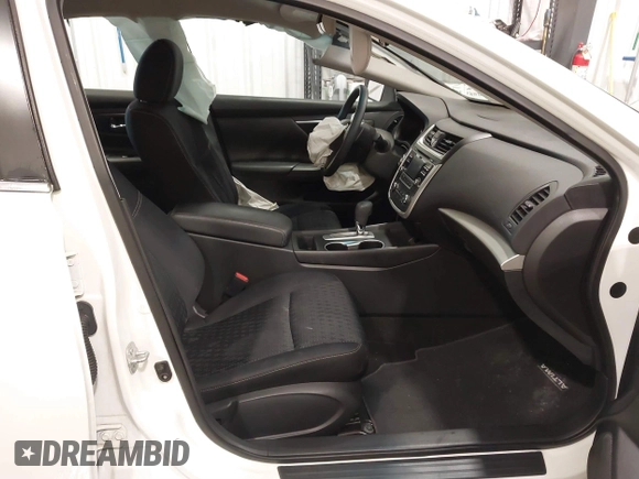 2016 Nissan Altima SV with VIN 1N4AL3AP5GC215428, listed as a IAAI auction lot 41712804 with 94,526 mi miles and . Bid and sale history available at DreamBid. Image 5.