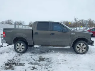 2008 Ford F-150 XLT z VIN 1FTPW14V18FB71129, wystawiony jako IAAI lot #41252246 z przebiegiem 282 129 mil mil oraz . Historia ofert i sprzedaży dostępna na DreamBid. Obrazek 14.