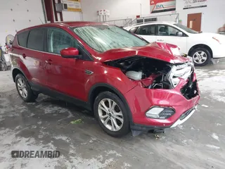 2019 Ford Escape SE z VIN 1FMCU9GD9KUA91470, wystawiony jako IAAI lot #42251870 z przebiegiem 64 303 mil mil oraz . Historia ofert i sprzedaży dostępna na DreamBid. Obrazek 1.