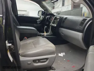 2007 Toyota Tundra LTD with VIN 5TBDV58147S490830, listed as a IAAI auction lot 41823276 with 294,520 mi miles. Bid and sale history available at carsss.com. Image 5.