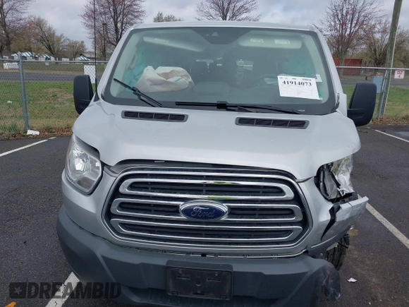 2018 Ford Transit Passenger XL z VIN 1FBZX2ZM2JKB02141, wystawiony jako IAAI lot #41914073 z przebiegiem 103 718 mil mil oraz . Historia ofert i sprzedaży dostępna na DreamBid. Obrazek 12.