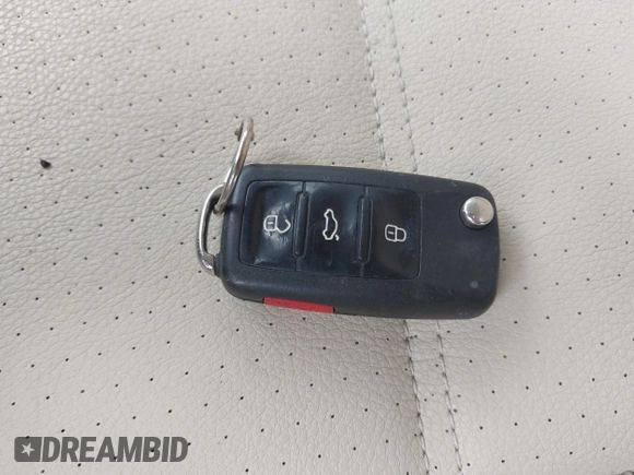 2011 Volkswagen Jetta SEL z VIN 3VWLZ7AJ2BM102447, wystawiony jako IAAI lot #42312584 z przebiegiem 103 392 mil mil oraz . Historia ofert i sprzedaży dostępna na DreamBid. Obrazek 11.
