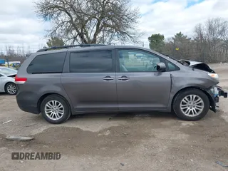 2014 Toyota Sienna XLE with VIN 5TDYK3DC0ES422700, listed as a IAAI auction lot 42049181 with 147,498 mi miles. Bid and sale history available at carsss.com. Image 13.