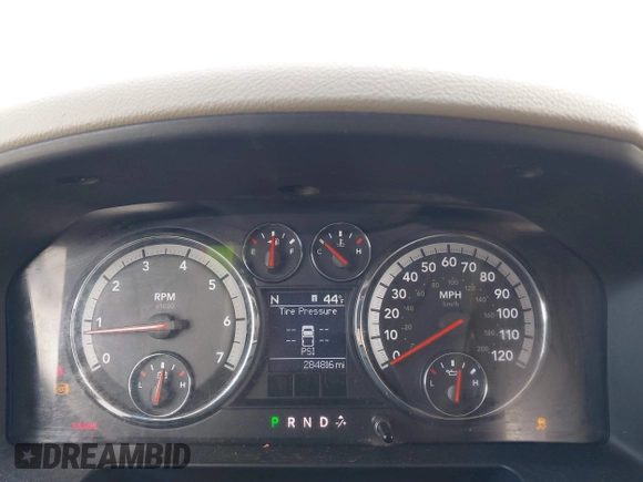 2010 Dodge 1500 SLT z VIN 1D7RV1GT3AS192606, wystawiony jako IAAI lot #41791083 z przebiegiem 284 816 mil mil oraz . Historia ofert i sprzedaży dostępna na DreamBid. Obrazek 7.