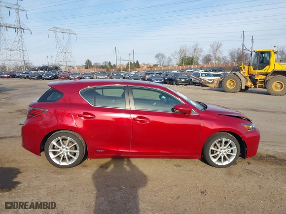 2013 Lexus CT 200h Hybrid with VIN JTHKD5BH7D2159944, listed as a IAAI auction lot 41791641 with 141,066 mi miles. Bid and sale history available at carsss.com. Image 13.