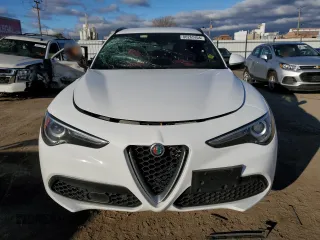 2019 Alfa Romeo Stelvio Ti with VIN ZASPAKBN7K7C50837, listed as a Copart auction lot 80262404 with Not provided miles and Salvage title. Bid and sale history available at DreamBid. Image 5.