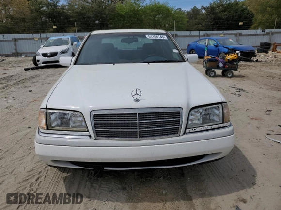 1997 Mercedes-Benz C 230/260/280/320 z VIN WDBHA28E6VA514172, wystawiony jako Copart lot #54156745 z przebiegiem 157 074 mil mil oraz Szkoda całkowita • Salvage title. Historia ofert i sprzedaży dostępna na DreamBid. Obrazek 5.