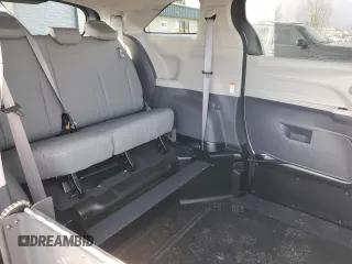 2022 Toyota Sienna XLE with VIN 5TDYRKEC1NS100250, listed as a Copart auction lot 45936435 with 5,567 mi miles and Salvage Title. Bid and sale history available at carsss.com. Image 12.