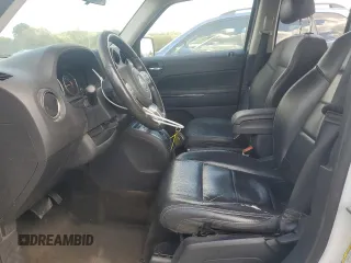 2015 Jeep Patriot Limited with VIN 1C4NJRCB9FD105898, listed as a Copart auction lot 69882384 with 234,268 mi miles and Salvage title. Bid and sale history available at DreamBid. Image 7.