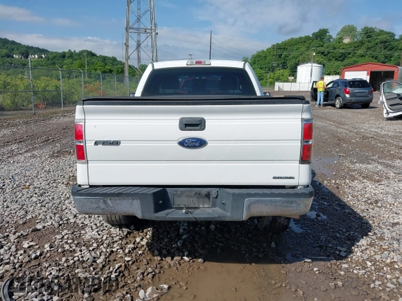 2014 Ford F-150 XL с VIN 1FTMF1EM5EFC18599, выставлен на аукционе IAAI как лот 42438040 с пробегом 193 033 миль миль и . История ставок и продаж доступна на DreamBid. Изображение 17.