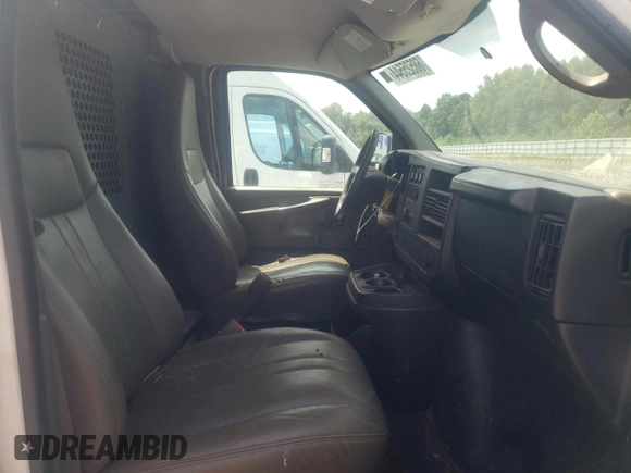 2010 Chevrolet Express Cargo with VIN 1GCZGFBA0A1107010, listed as a Copart auction lot 68525544 with 183,399 mi miles and Salvage title. Bid and sale history available at DreamBid. Image 11.
