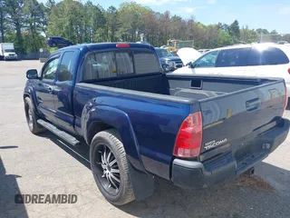 2006 Toyota Tacoma with VIN 5TEUX42N16Z239742, listed as a IAAI auction lot 42226684 with 157,059 mi miles and . Bid and sale history available at DreamBid. Image 3.