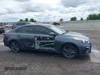 2021 Kia Forte GT-Line z VIN 3KPF34AD9ME293470, wystawiony jako IAAI lot #42335104 z przebiegiem 75 132 mil mil oraz . Historia ofert i sprzedaży dostępna na DreamBid. Obrazek 14.