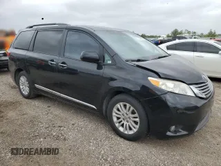2015 Toyota Sienna XLE with VIN 5TDYK3DC5FS686559, listed as a Copart auction lot 51450425 with 208,964 mi miles and Salvage Title. Bid and sale history available at carsss.com. Image 4.