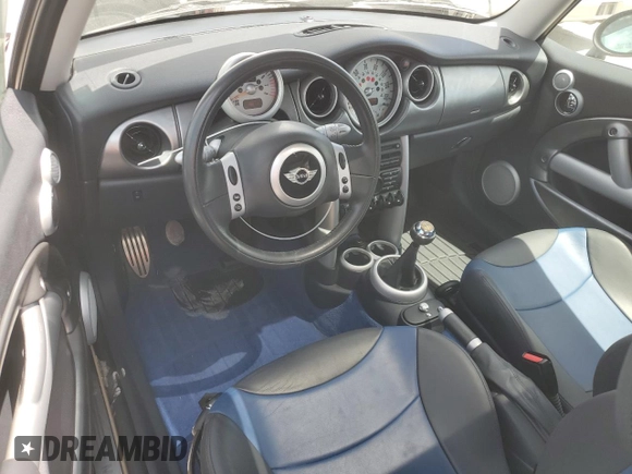 2002 MINI Hardtop S with VIN WMWRE33492TD51046, listed as a Copart auction lot 52371525 with 19,112 mi miles and Non Repairable. Bid and sale history available at DreamBid. Image 8.