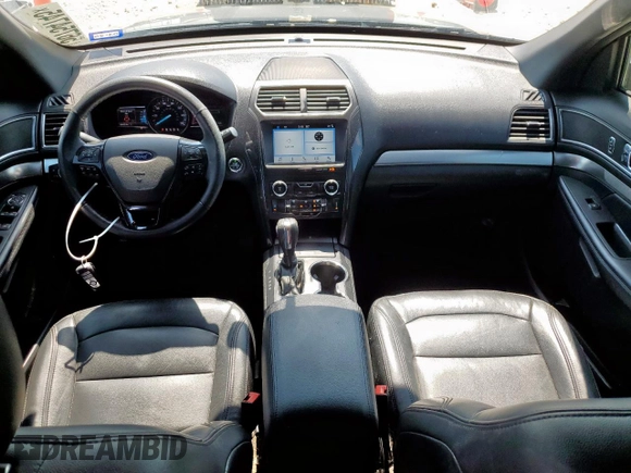 2018 Ford Explorer XLT z VIN 1FM5K7D88JGB07875, wystawiony jako Copart lot #56754745 z przebiegiem 85 422 mil mil oraz Szkoda całkowita • Salvage title. Historia ofert i sprzedaży dostępna na DreamBid. Obrazek 8.