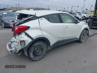 2019 Toyota C-HR XLE z VIN JTNKHMBX3K1029701, wystawiony jako IAAI lot #42023964 z przebiegiem 83 055 mil mil oraz . Historia ofert i sprzedaży dostępna na DreamBid. Obrazek 4.