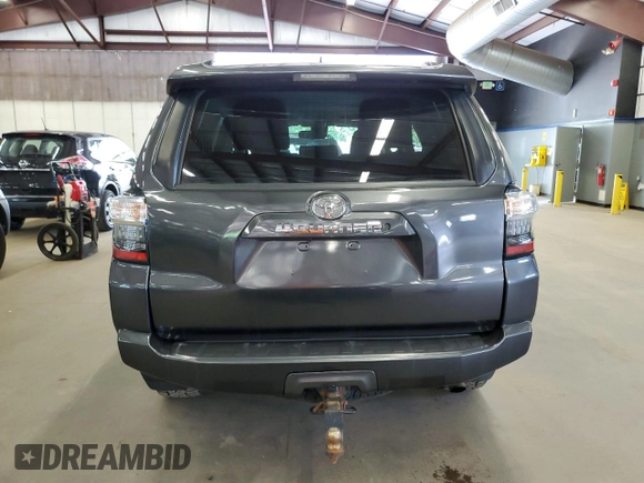 2020 Toyota 4Runner SR5 with VIN JTEBU5JR9L5798203, listed as a Copart auction lot 61198375 with 127,211 mi miles and Clean title. Bid and sale history available at DreamBid. Image 6.
