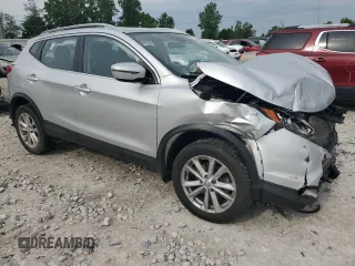 2017 Nissan Rogue SV with VIN JN1BJ1CR6HW112920, listed as a Copart auction lot 61544025 with 73,655 mi miles and Clean title. Bid and sale history available at DreamBid. Image 4.