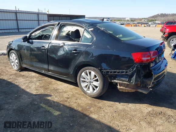 2015 Volkswagen Jetta SE z VIN 3VWD07AJ3FM266598, wystawiony jako IAAI lot #41757080 z przebiegiem 127 815 mil mil oraz . Historia ofert i sprzedaży dostępna na DreamBid. Obrazek 3.