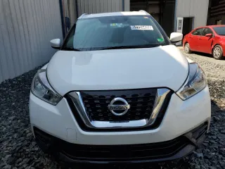 2020 Nissan Kicks SV with VIN 3N1CP5CVXLL551494, listed as a Copart auction lot 52724495 with 112,585 mi miles and Salvage Title. Bid and sale history available at carsss.com. Image 5.