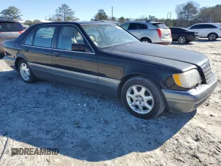1995 Mercedes-Benz S 320 z VIN WDBGA33E0SA204247, wystawiony jako Copart lot #89249285 z przebiegiem Nie podano mil oraz Szkoda całkowita • Salvage title. Historia ofert i sprzedaży dostępna na DreamBid. Obrazek 4.