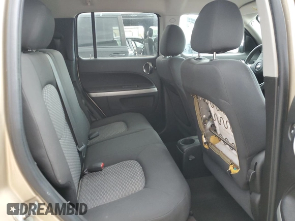 2008 Chevrolet HHR LS with VIN 3GNCA13D58S665129, listed as a Copart auction lot 54050135 with 273,762 mi miles and Salvage Title. Bid and sale history available at DreamBid. Image 10.