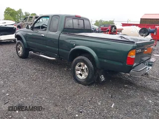 2000 Toyota Tacoma PreRunner with VIN 5TESM92N4YZ695931, listed as a IAAI auction lot 42352013 with 194,454 mi miles and . Bid and sale history available at DreamBid. Image 3.