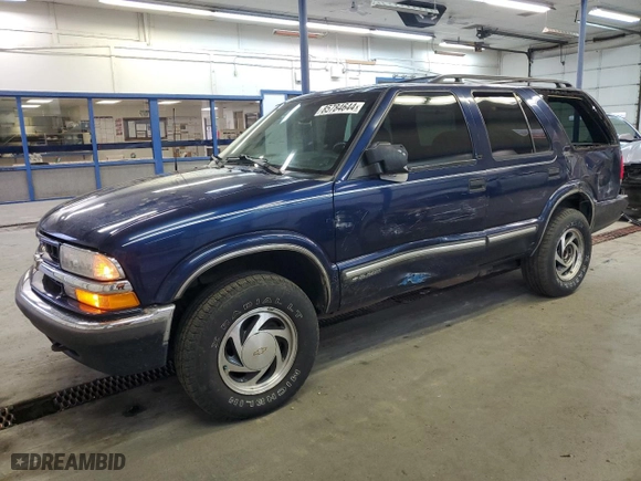 2000 Chevrolet Blazer LT with VIN 1GNDT13W6Y2372092, listed as a Copart auction lot 85784644 with 128,379 mi miles and Salvage Title. Bid and sale history available at carsss.com. Image 1.
