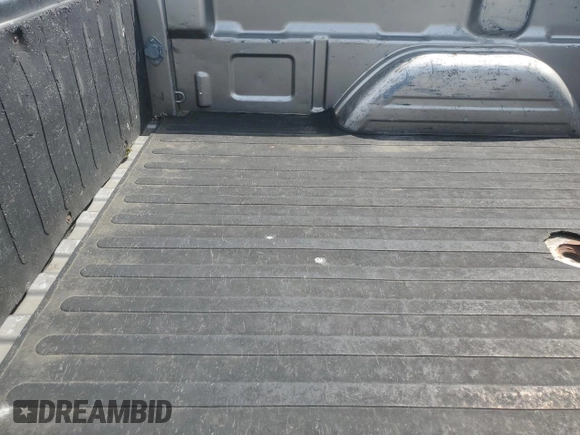 2000 Chevrolet Silverado 2500 z VIN 1GCGK24U6YE148296, wystawiony jako Copart lot #57440225 z przebiegiem 160 860 mil mil oraz Szkoda całkowita • Salvage title. Historia ofert i sprzedaży dostępna na DreamBid. Obrazek 10.