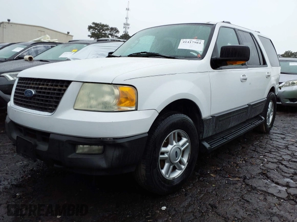 2004 Ford Expedition Special Service with VIN 1FMPU16L94LB64096, listed as a IAAI auction lot 41417984 with 1 mi miles. Bid and sale history available at carsss.com. Image 2.
