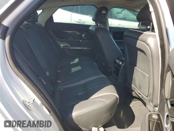 2019 Jaguar XJ with VIN SAJWJ1CD6K8W20725, listed as a Copart auction lot 76631854 with 25,261 mi miles and Salvage Title. Bid and sale history available at carsss.com. Image 10.