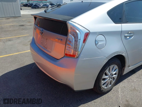 2013 Toyota Prius with VIN JTDKN3DP2D3033377, listed as a IAAI auction lot 42465127 with 182,789 mi miles and . Bid and sale history available at DreamBid. Image 4.