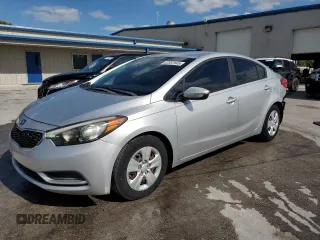 2015 Kia Forte LX with VIN KNAFX4A67F5263045, listed as a Copart auction lot 53387645 with 31,692 mi miles and Salvage Title. Bid and sale history available at carsss.com. Image 1.