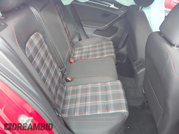 2017 Volkswagen GTI S z VIN 3VW4T7AU1HM076156, wystawiony jako IAAI lot #42216232 z przebiegiem 40 388 mil mil oraz . Historia ofert i sprzedaży dostępna na DreamBid. Obrazek 8.
