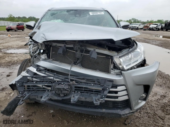 2019 Toyota Highlander SE with VIN 5TDKZRFH0KS559919, listed as a Copart auction lot 48600165 with 48,384 mi miles and Salvage Title. Bid and sale history available at carsss.com. Image 6.