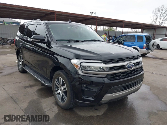 2022 Ford Expedition XLT with VIN 1FMJU1HT1NEA49551, listed as a IAAI auction lot 41912662 with 36,988 mi miles. Bid and sale history available at carsss.com. Image 1.