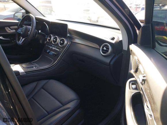 2022 Mercedes-Benz GLC with VIN W1N0G8DB4NG054477, listed as a IAAI auction lot 41756396 with 35,448 mi miles. Bid and sale history available at carsss.com. Image 5.