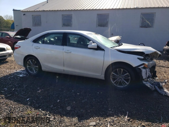 2017 Toyota Camry XLE z VIN 4T1BF1FK3HU267641, wystawiony jako Copart lot #71828243 z przebiegiem 104 954 mil mil oraz Szkoda całkowita • Salvage title. Historia ofert i sprzedaży dostępna na DreamBid. Obrazek 4.