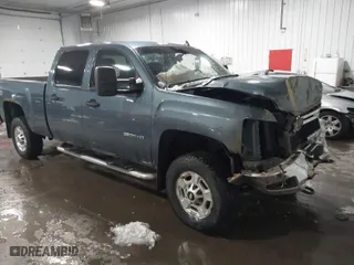 2011 Chevrolet Silverado 2500HD LT with VIN 1GC1KXCG0BF127038, listed as a IAAI auction lot 41127918 with 176,501 mi miles. Bid and sale history available at carsss.com. Image 1.