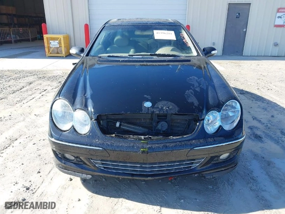 2005 Mercedes-Benz CLK-Class 3.2L with VIN WDBTJ65J75F133145, listed as a IAAI auction lot 41396211 with 195,884 mi miles. Bid and sale history available at carsss.com. Image 6.